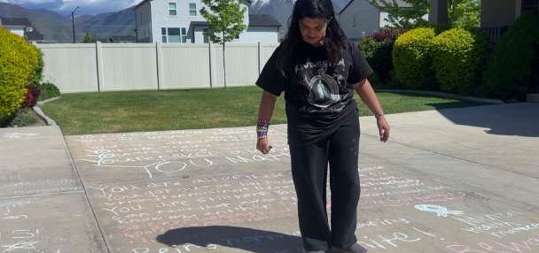 Springville teen writes positive chalk messages to help others dealing with depression