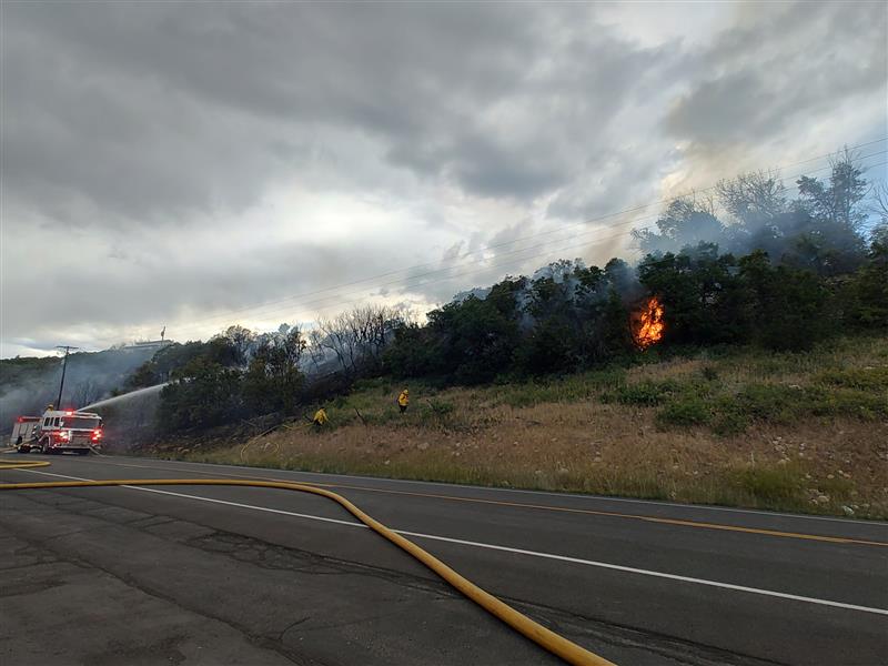 Summit County wildfire causes power outage, SR 35 closure