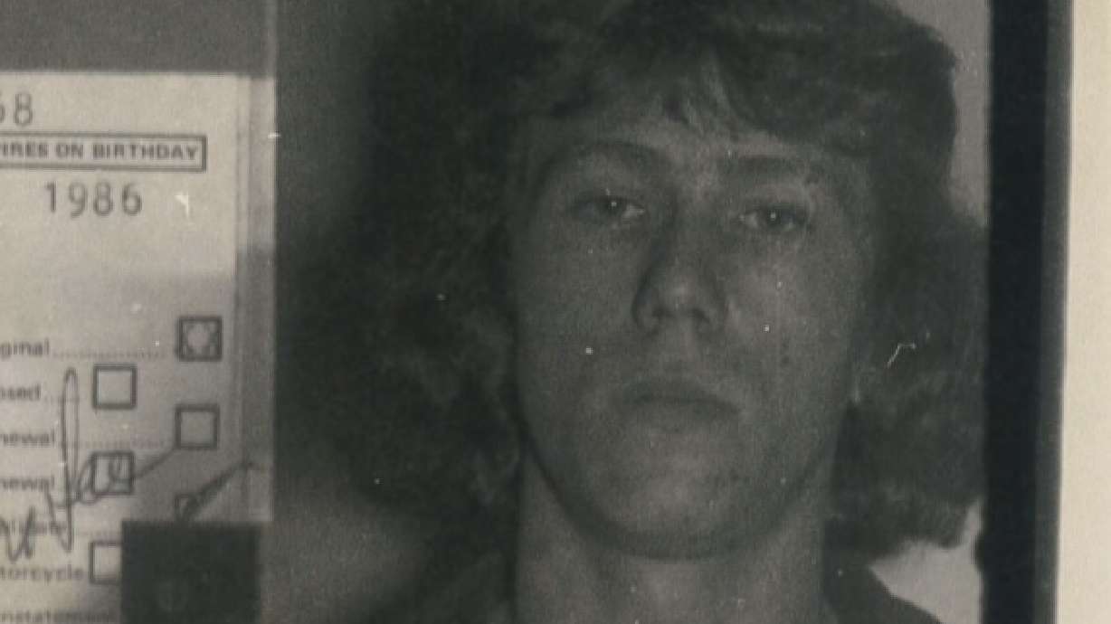 Andrew Jay Hansen's drivers license photo.