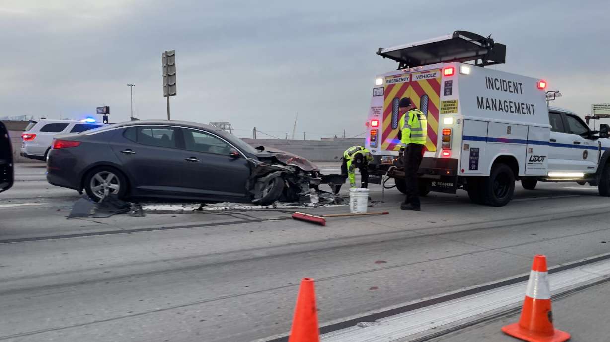 Crash on I-15 involving seven cars