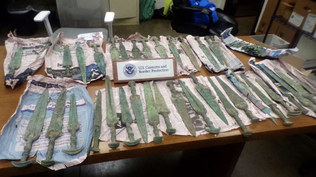 3 dozen swords, 50 arrowheads dating back 4,000 years seized in Philadelphia