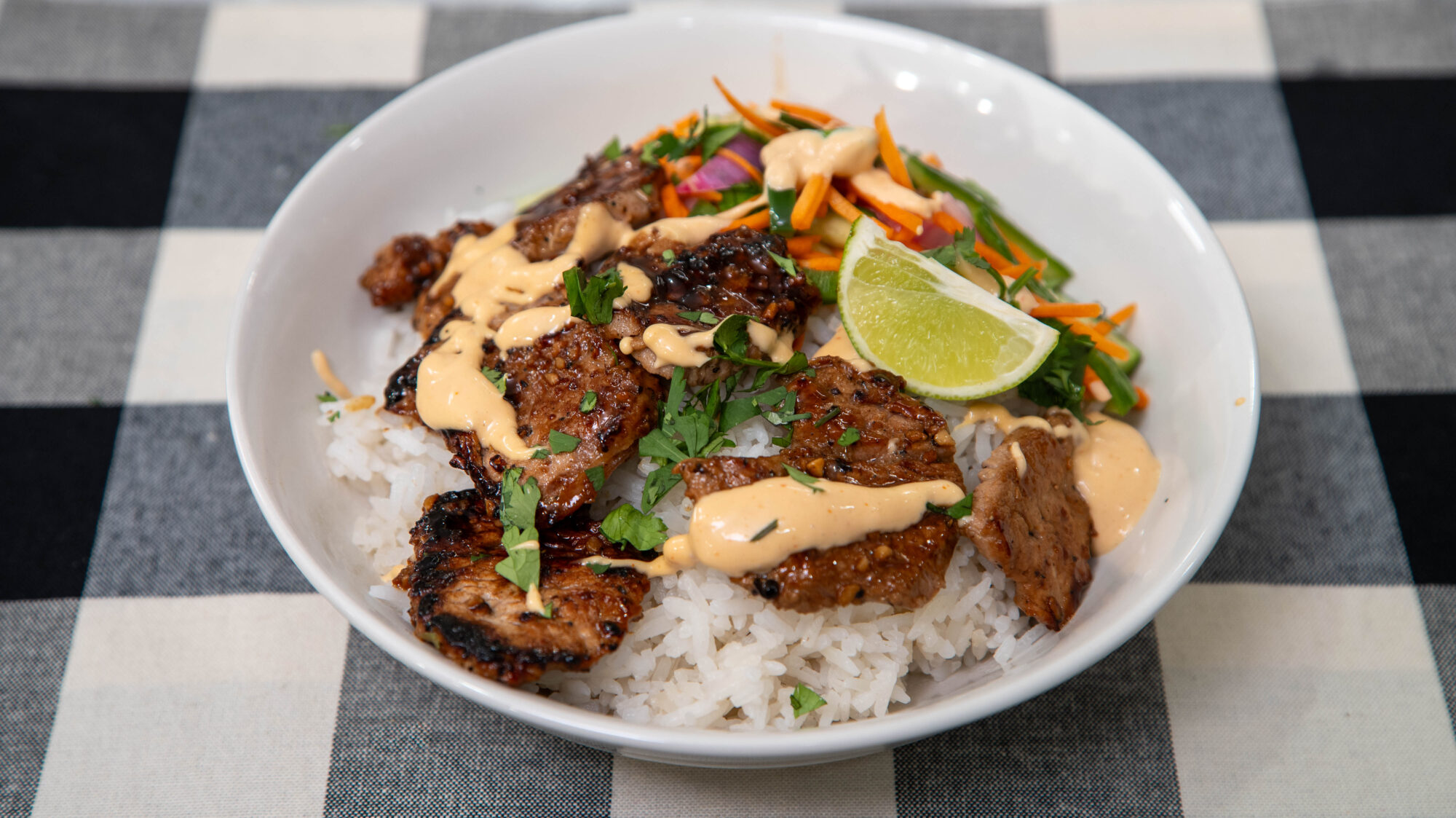 Your dinner rotation needs an upgrade. Make these banh mi rice bowls for something fresh