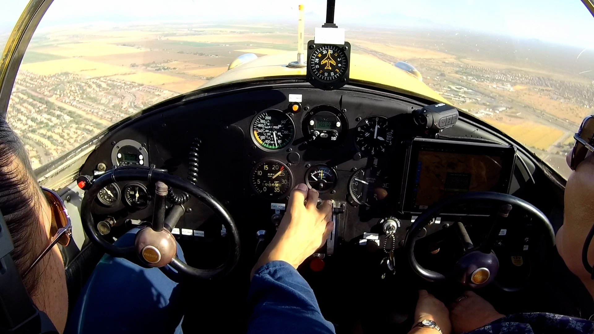 Pilot flies airplanes without arms, speaks to others about what's possible