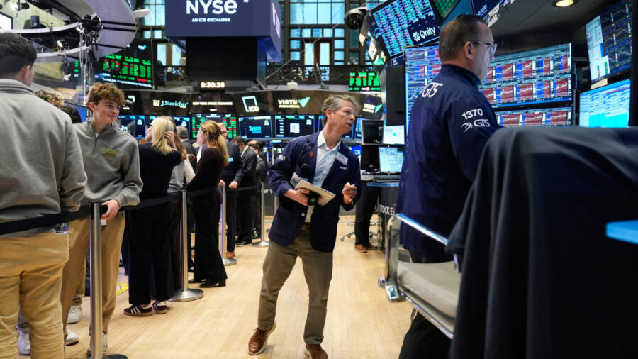 The Dow surges 1,000 points as Wall Street recovers a chunk of its wartime losses
