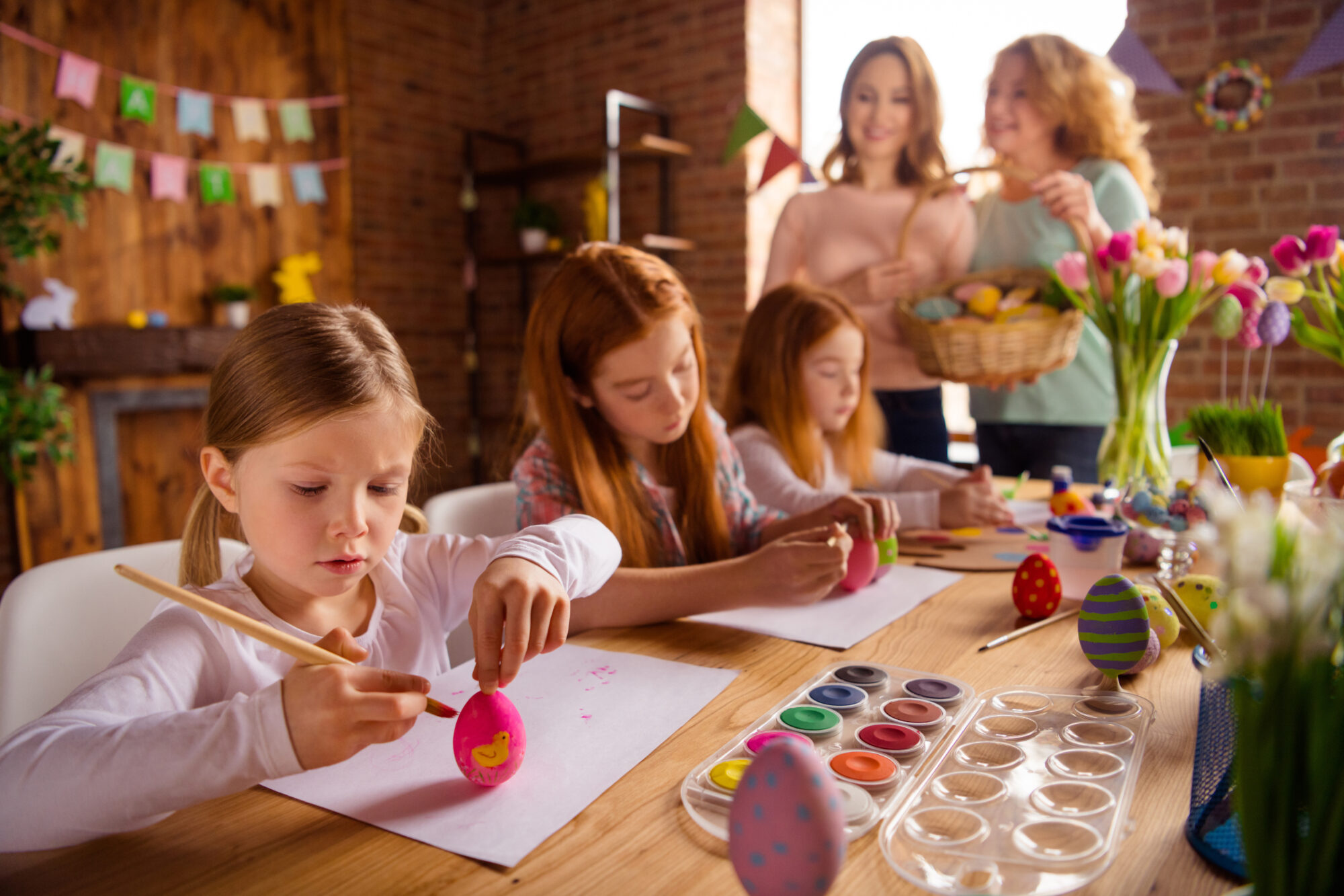 We bet you haven't tried these 3 unique ways to decorate Easter eggs...