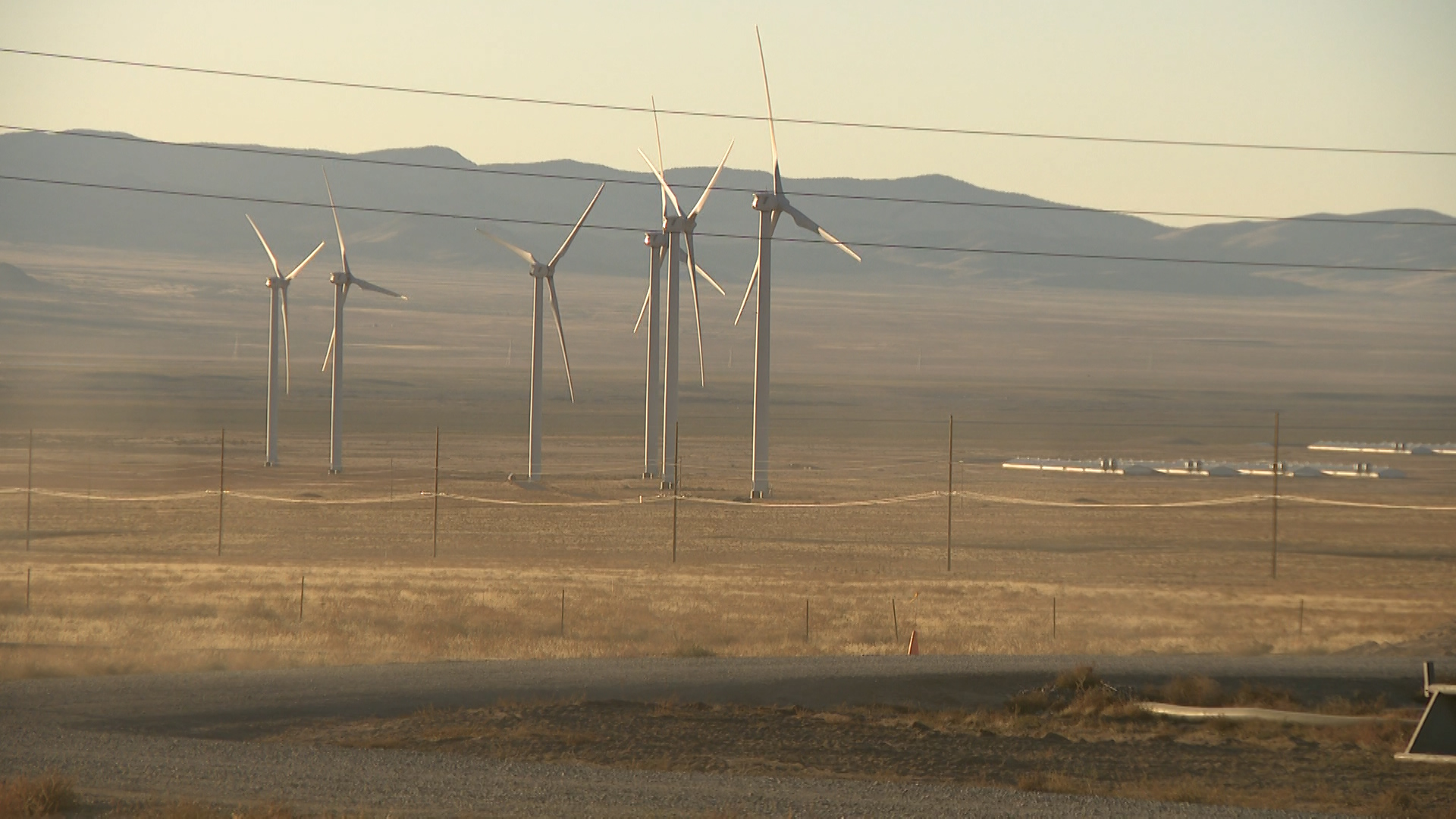Wyoming electric utility dumps wind and solar in long-term planning