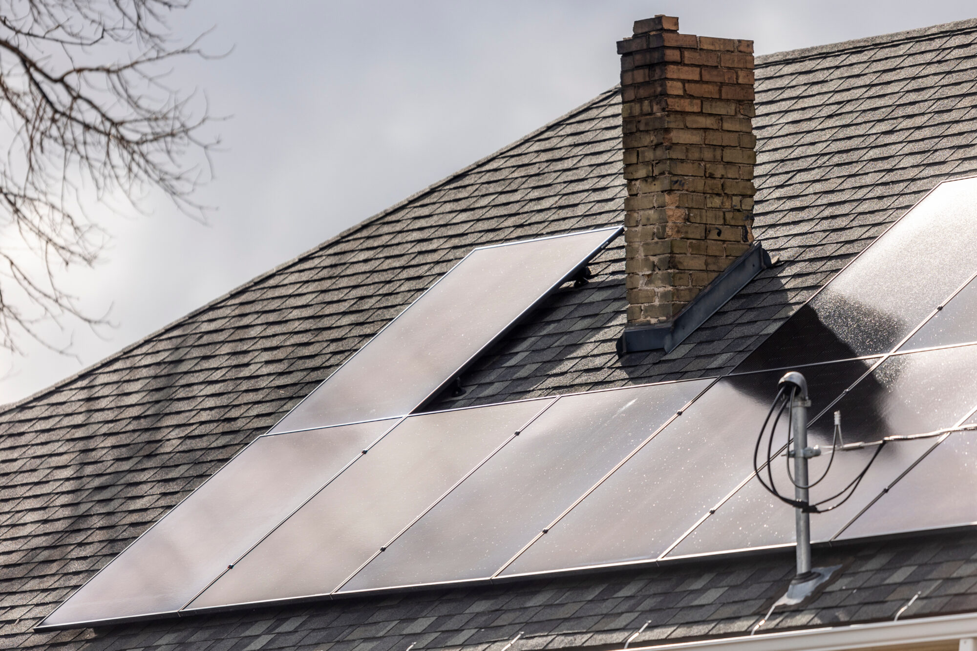 A new industry aims to help frustrated homeowners out of rooftop solar deals
