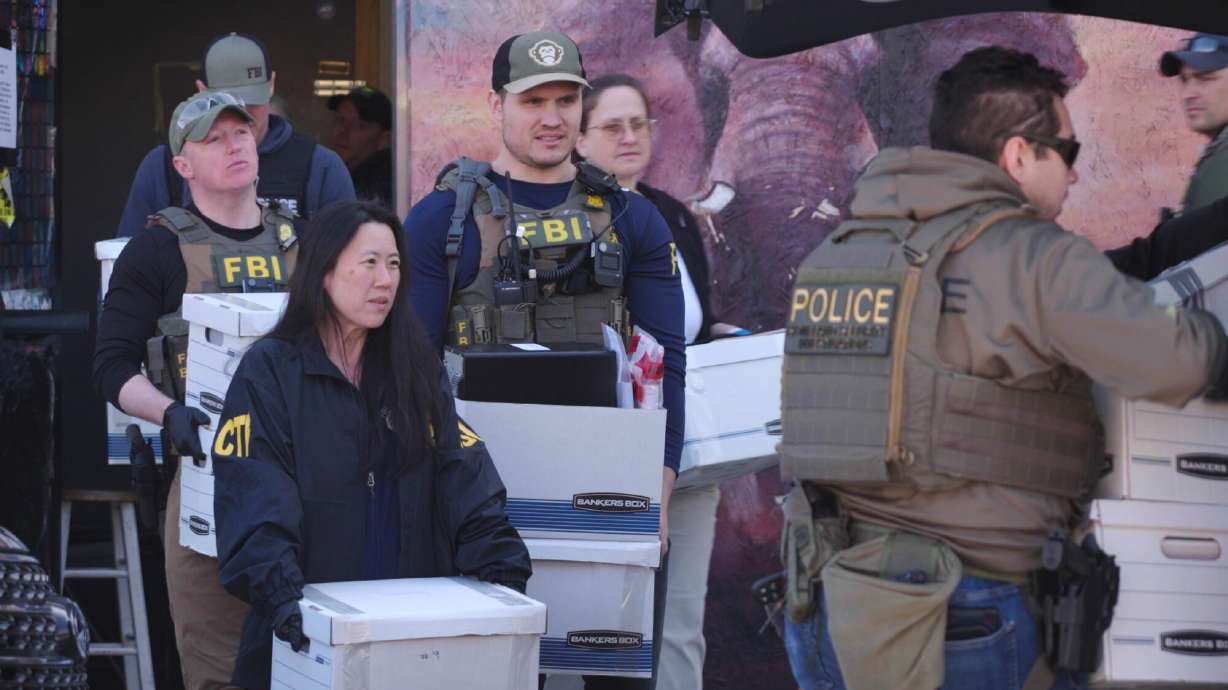 Agents armed with search warrants keep focus on Minnesota in public fraud probe