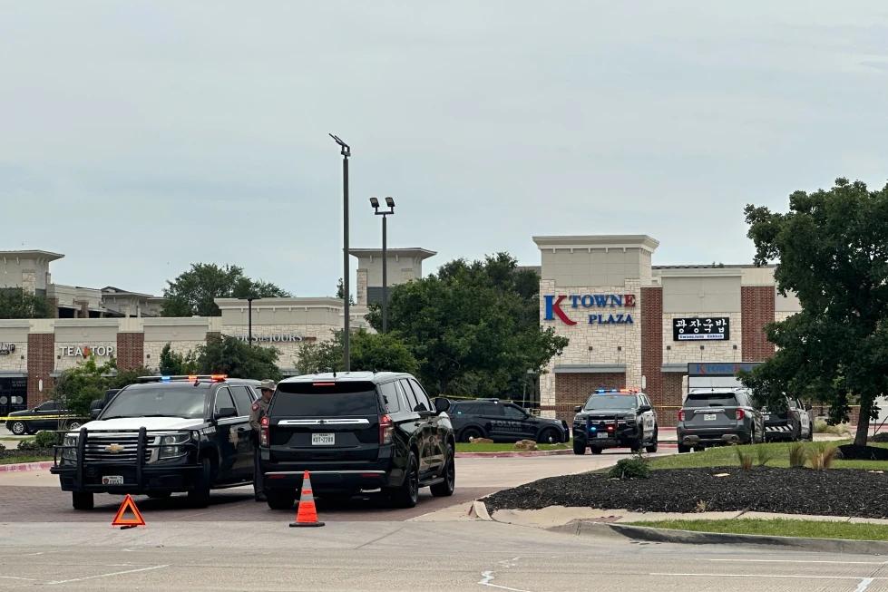 2 killed and 3 injured in shootings near a shopping mall north of Dallas, police say