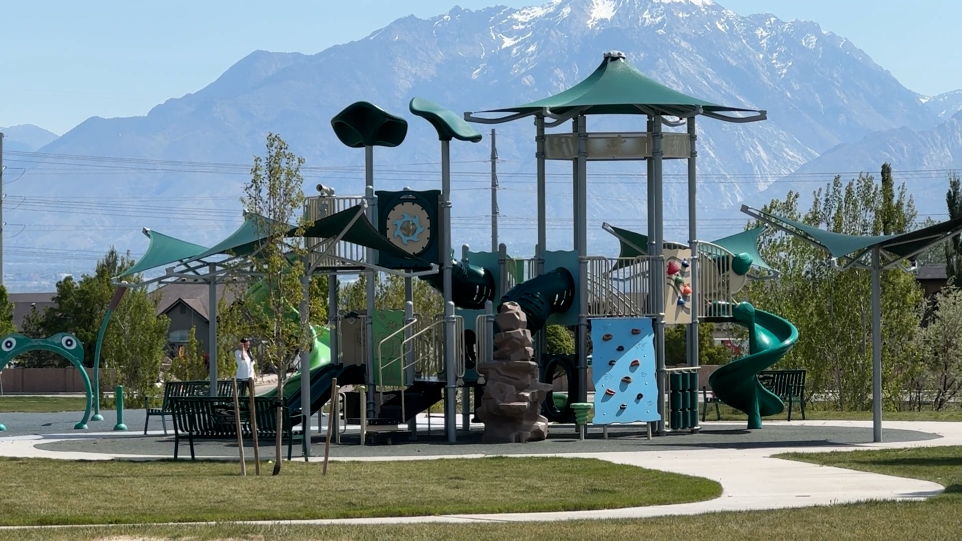 Woman visits all 511 parks in Salt Lake County, then catalogues them for online guide