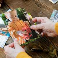 How to pick the right vintage frames for a nostalgic tabletop photo gallery