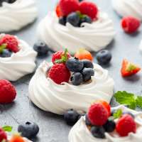 5-ingredient mini pavlovas easy enough for any summer gathering