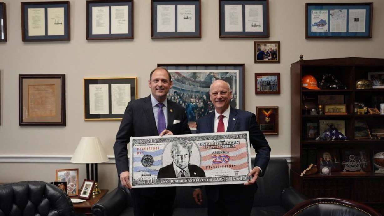 Trump admin planning to potentially put president’s image on commemorative $250 bill