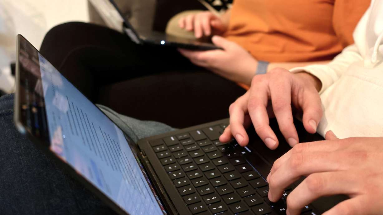 Young and unemployed? Remote work, not AI, may be the problem, study finds