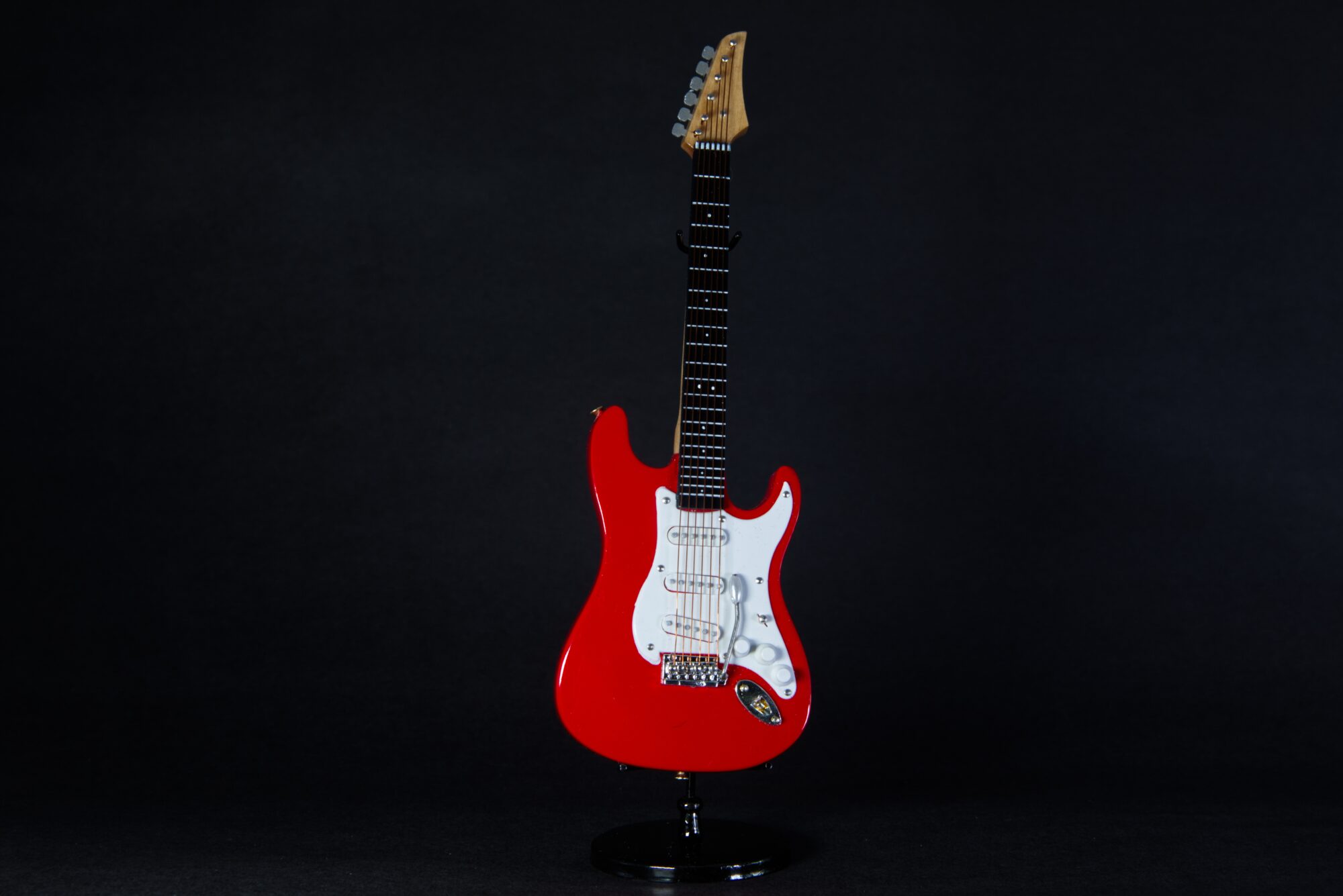 American Objects: The electric guitar spawned garage bands, dreams and generations of popular music