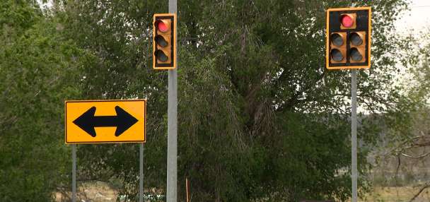 Utah County city begins crackdown on drivers running red lights