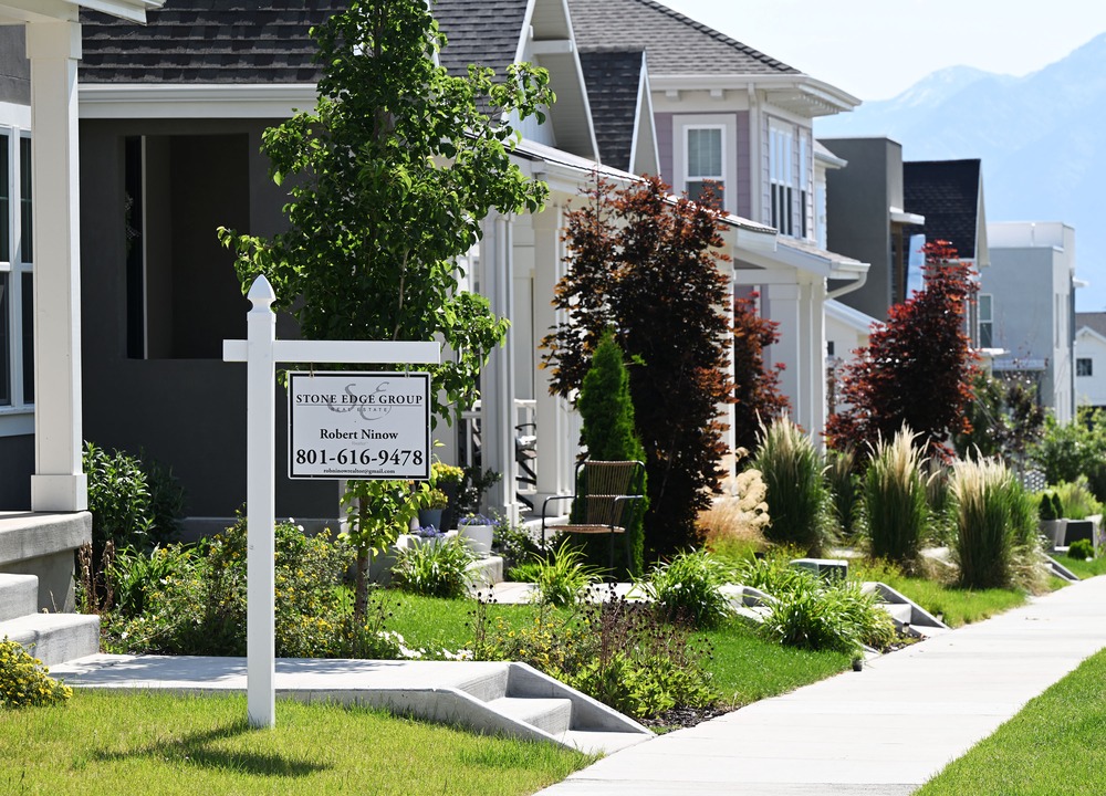 Here's why some sellers are pulling their homes off the market