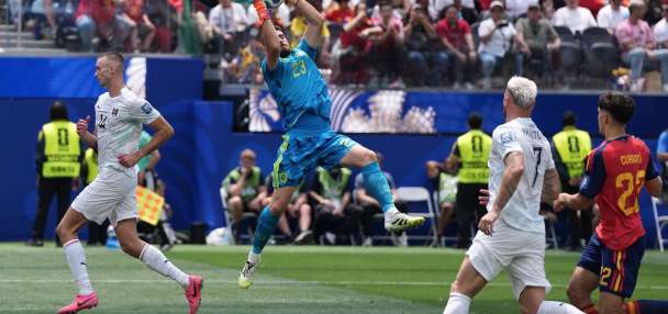 Spain goalkeeper Unai Simón sets World Cup record with 519 straight scoreless minutes in net