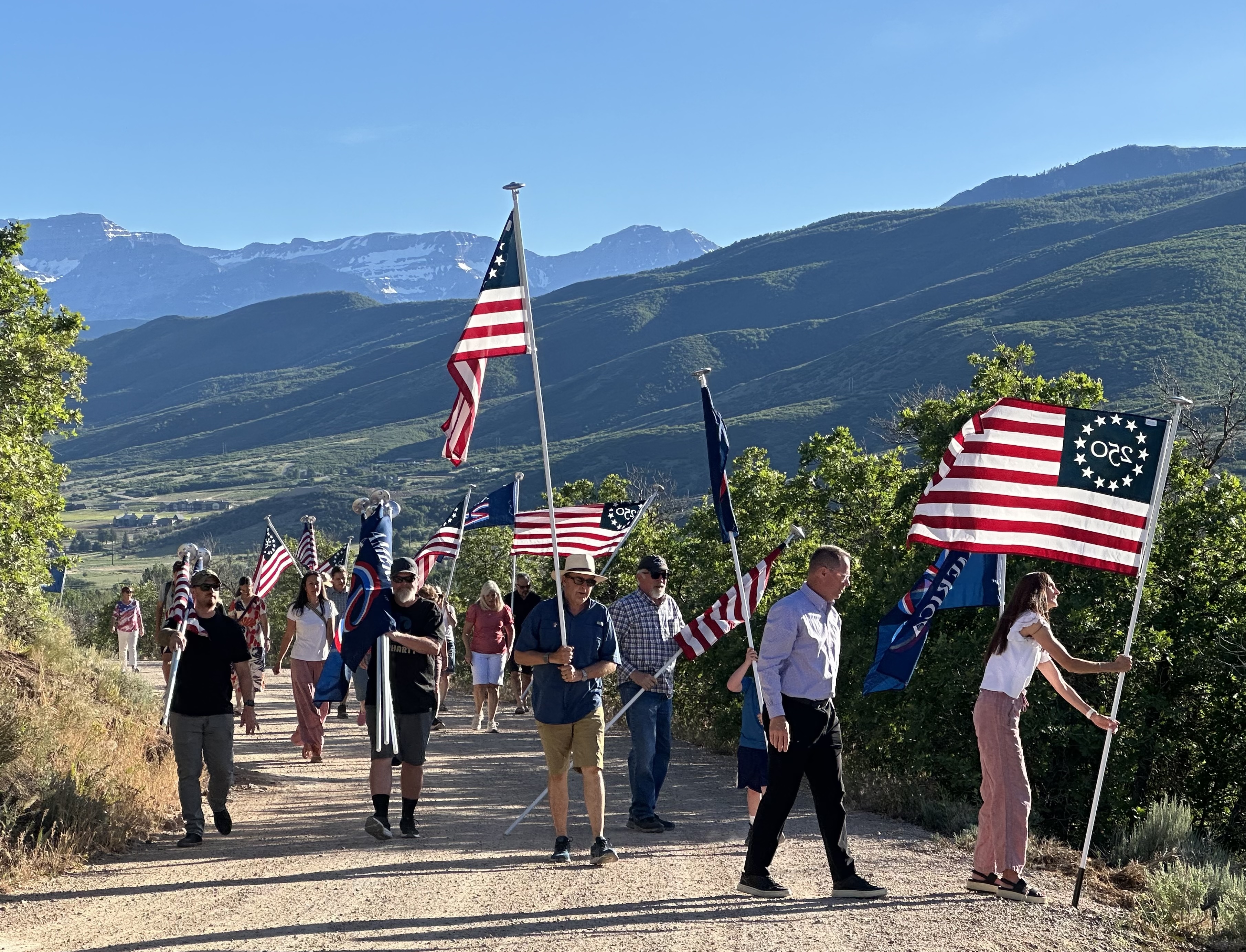 'A real community story': Midway residents honor veterans with 250 flags on Memorial Hill 