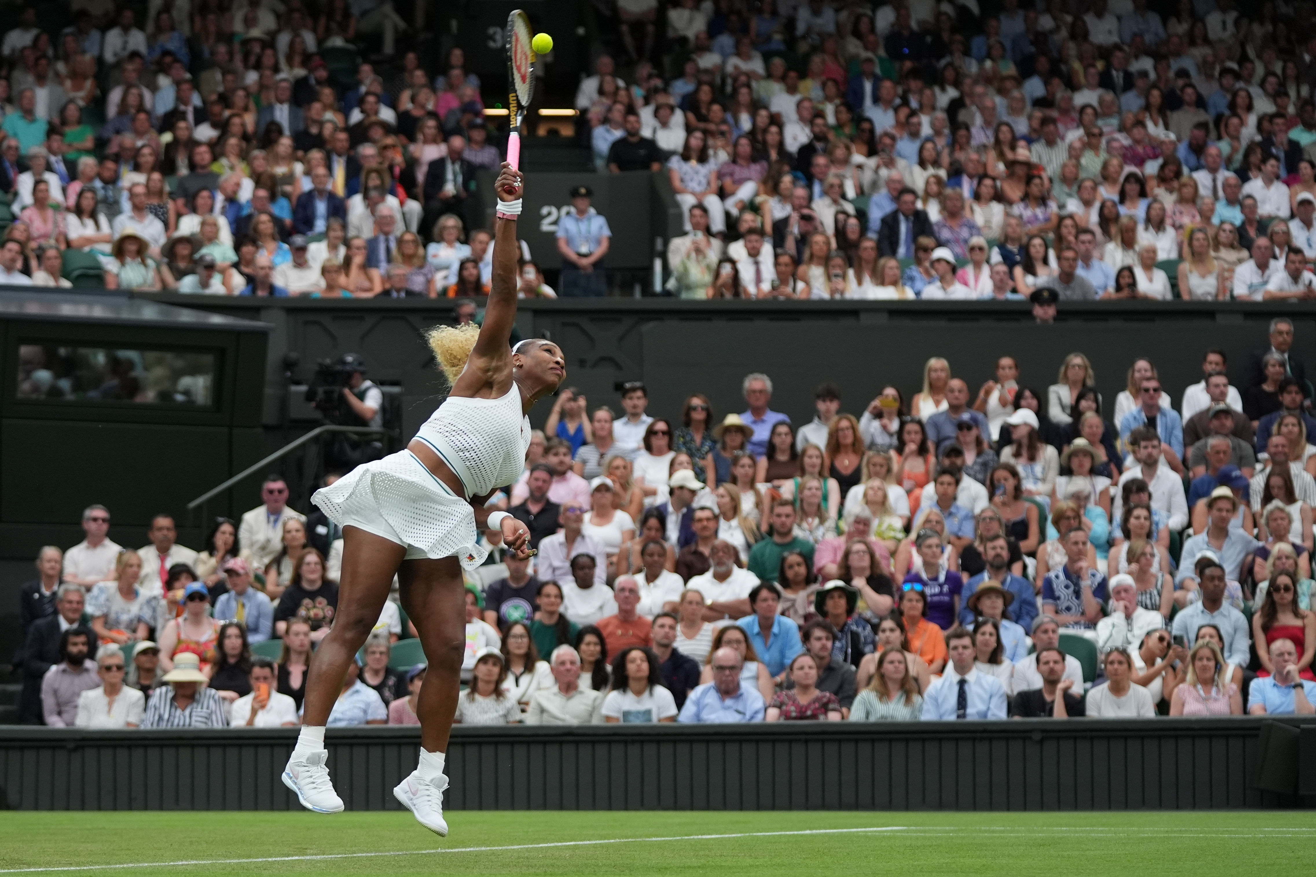 Serena Williams' singles return sets ratings record for 1st-round Wimbledon match on ESPN