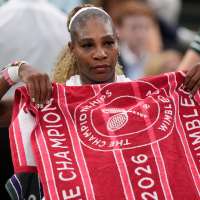 Serena Williams withdraws from doubles match with sister Venus at Wimbledon due to injury