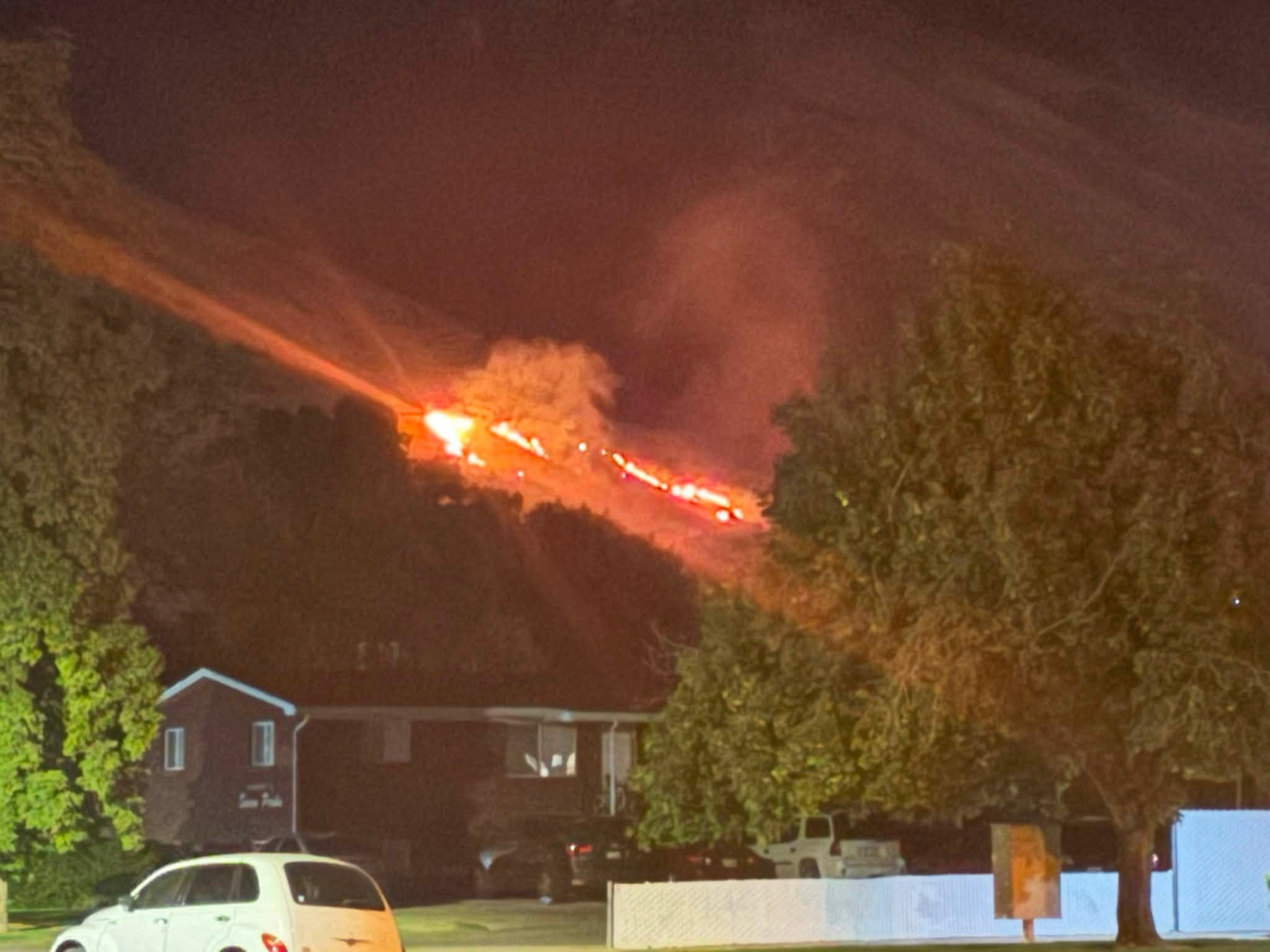 Large brush fire burns near Slate Canyon in Provo  