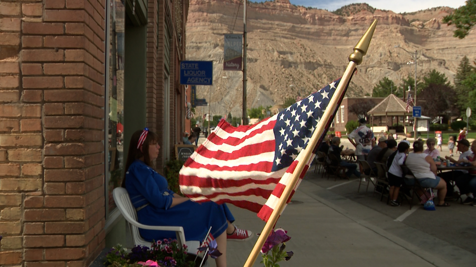 Helper neighbors gather for America's Potluck to celebrate community 