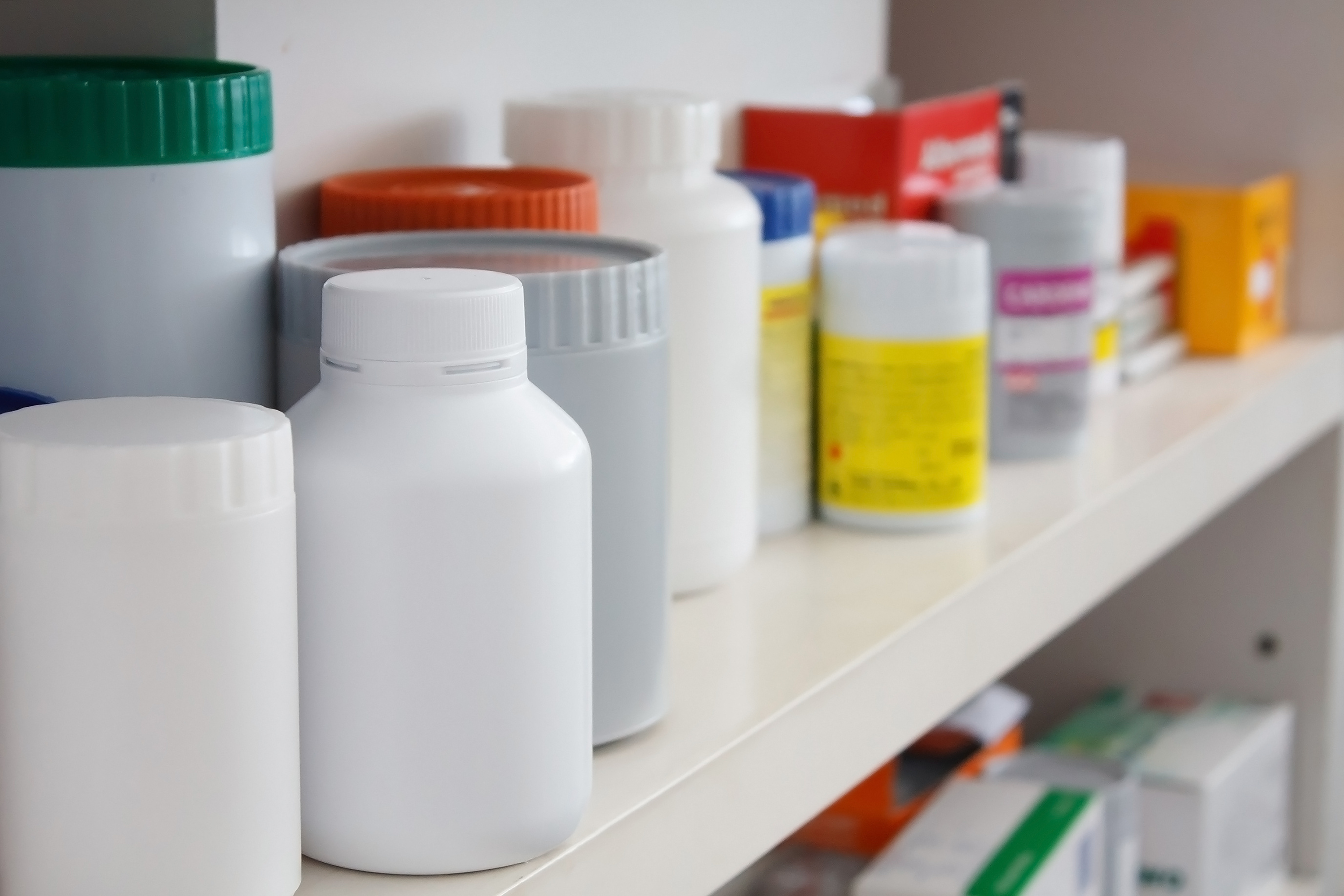 5 smart steps for an organized medicine cabinet you can navigate in a hurry