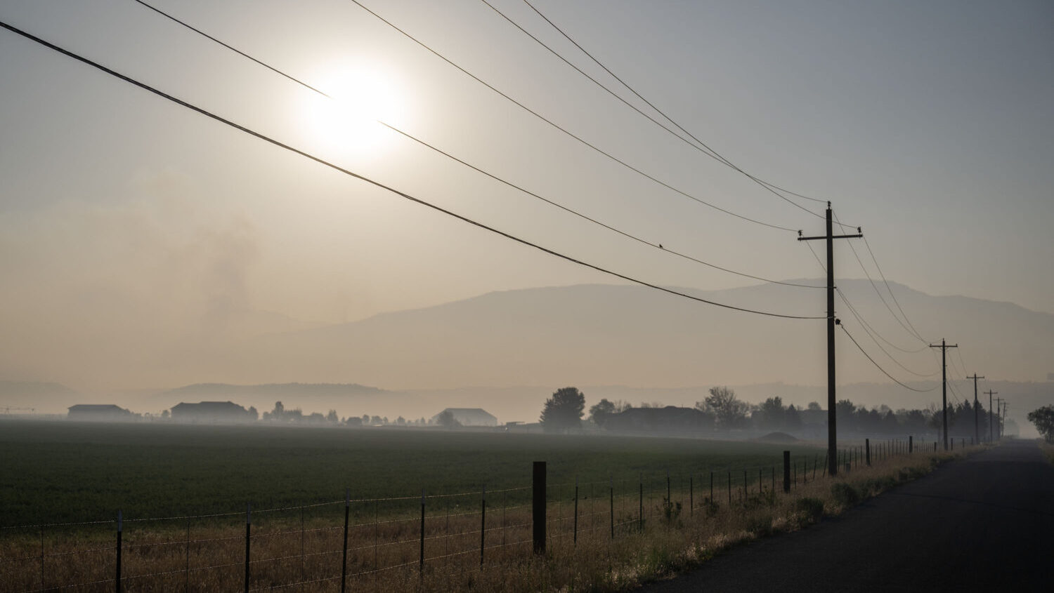 Smoke from the Cottonwood Fire spreads over the town of Beaver on Wednesday, July 1, 2026.