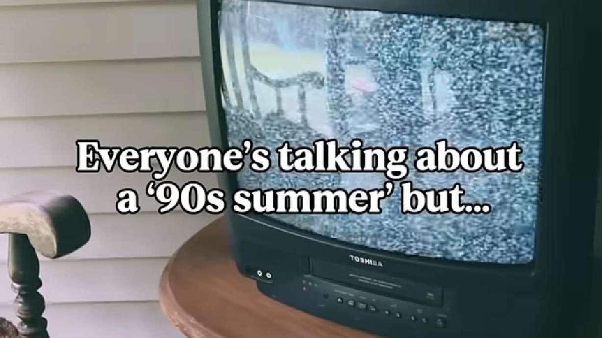 A mom shows what a "'90s summer" is really like.