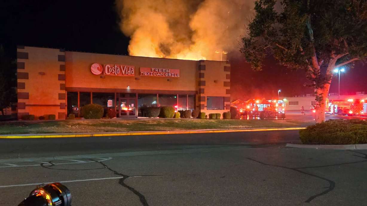 A Costa Vida restaurant caught fire in Layton late Saturday night. Police are asking for the public's assistance in gathering information to determine how a Costa Vida restaurant caught fire in Layton late Saturday night.