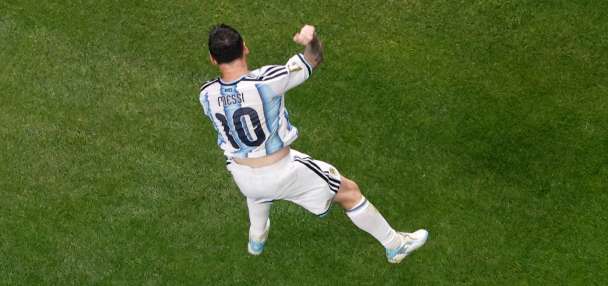 Lionel Messi leads Argentina to 3-2 comeback victory over Egypt and spot in World Cup quarterfinals