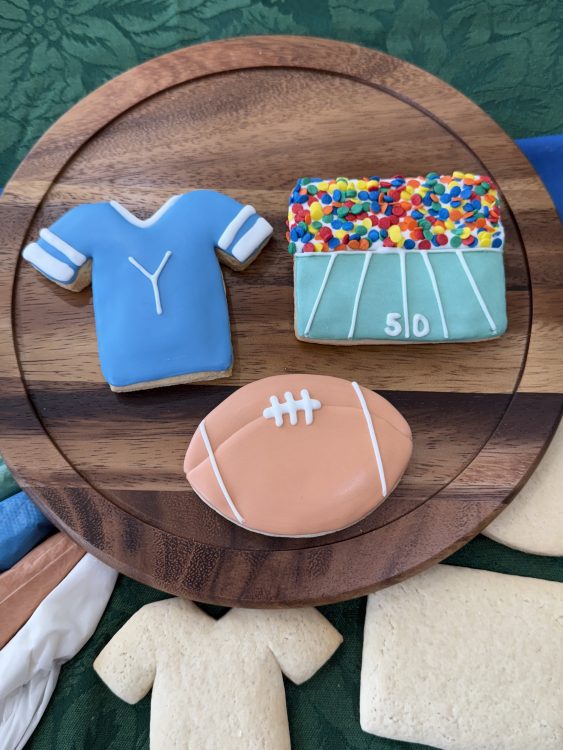 Drop-n-Decorate Cookie Kit (August)