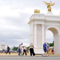 Trump's plan for a triumphal arch in DC wins early approval from a key federal agency