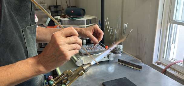 'Miniature worlds in glass': Bountiful glass artist is building community through creating