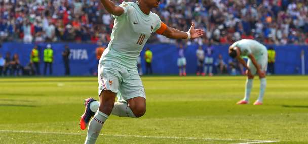 Kylian Mbappé scores his 8th World Cup goal before leaving game with a 'slight' ankle injury