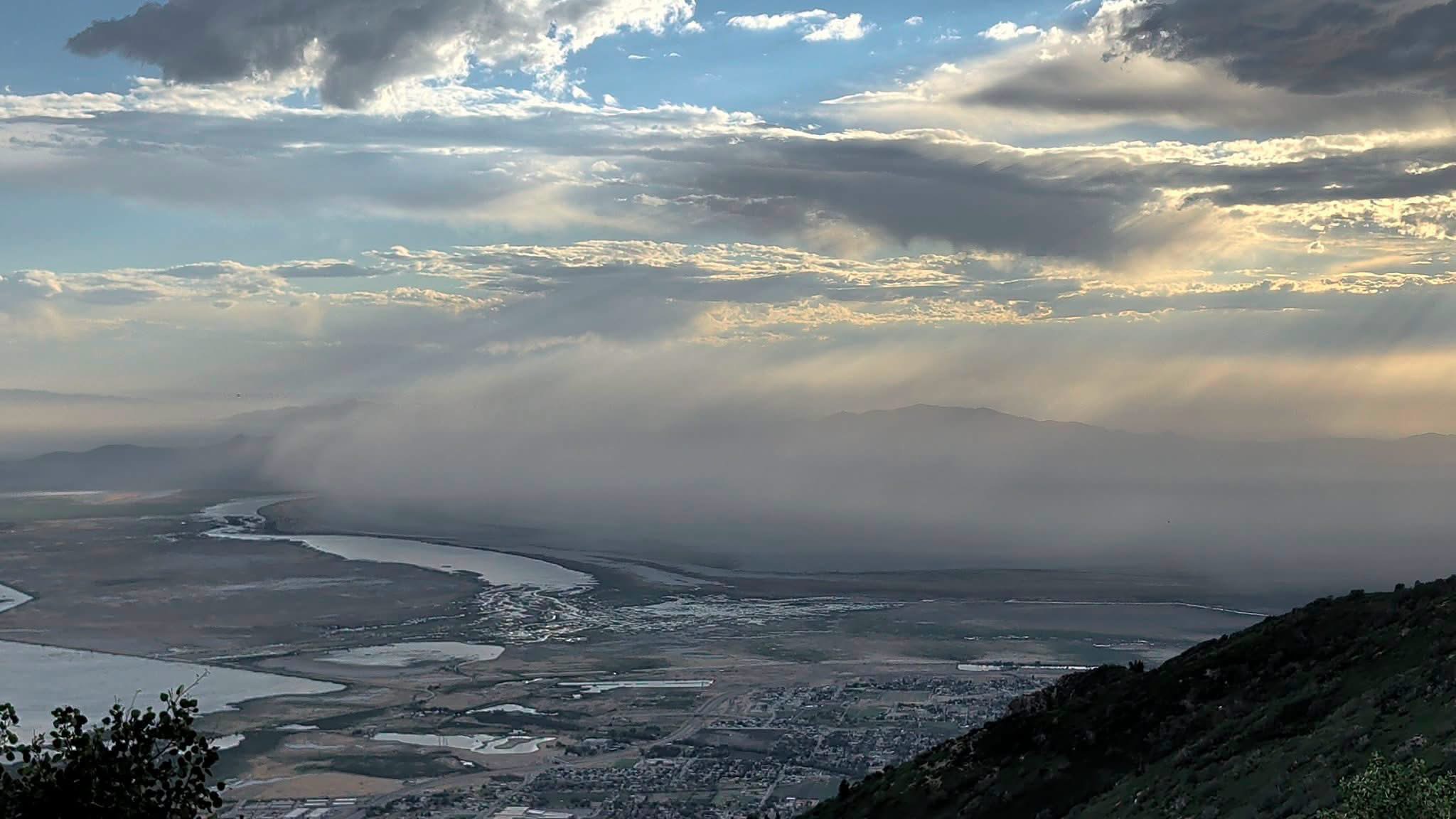 What's in Great Salt Lake dust? Researchers explain after dust sweeps through Salt Lake Valley