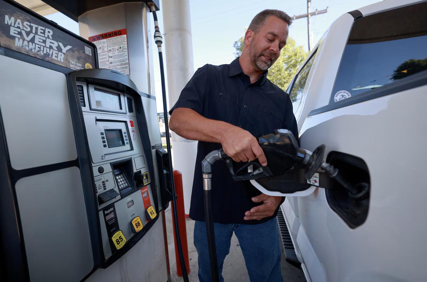 Gas prices are falling. So why aren't Utahns feeling better about the economy?