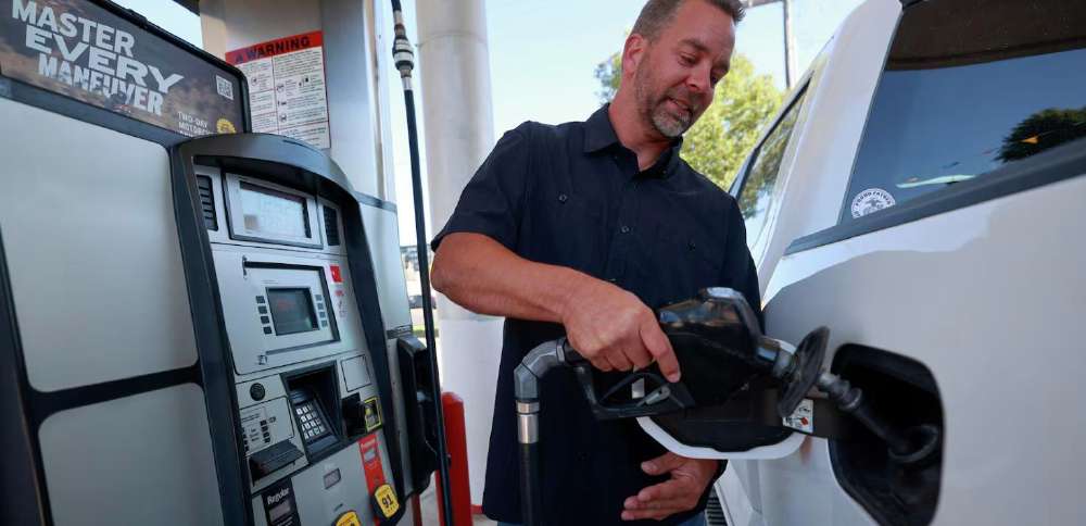 Gas prices are falling. So why aren't Utahns feeling better about the economy?