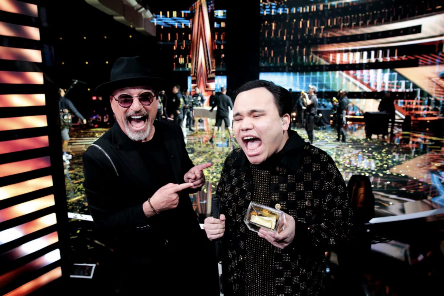 Howie Mandel and Kodi Lee are pictured on "America's Got Talent: Fantasy League."