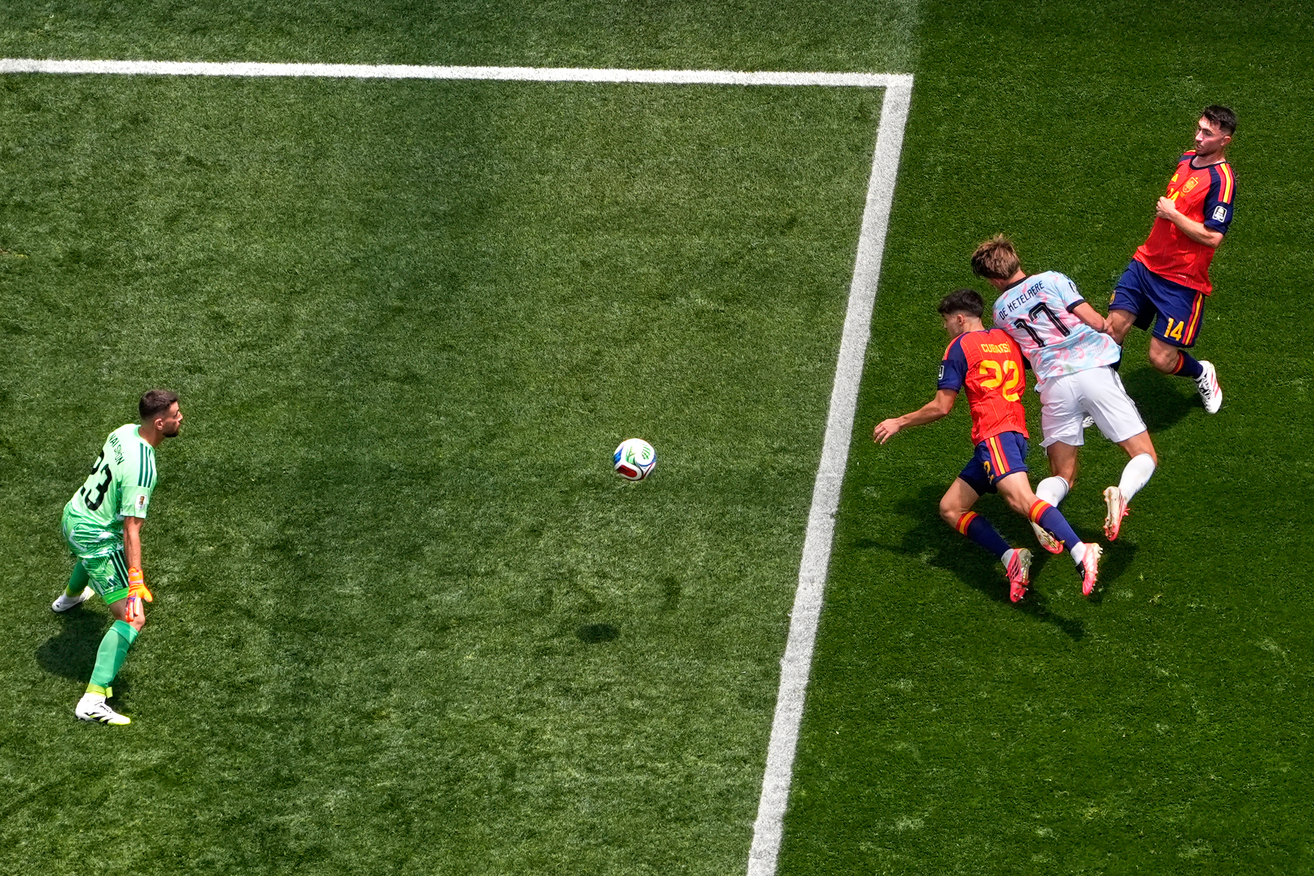 Belgium finally ends Unai Simón's 650-minute World Cup shutout streak in quarterfinals
