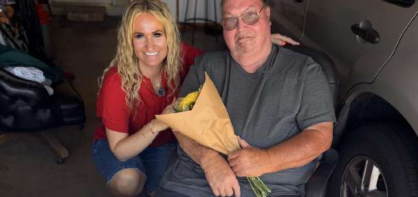 Utah woman's viral video helps raise more than $174K for Navy veteran she spotted at airport