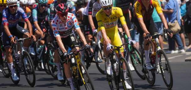 Pogačar powers to 3rd stage victory to demoralize rivals and extend Tour de France lead