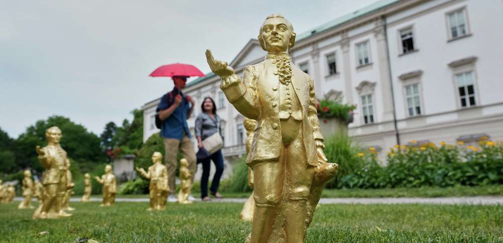 A horde of golden mini-Mozarts marks 270 years since the composer's birth in Salzburg