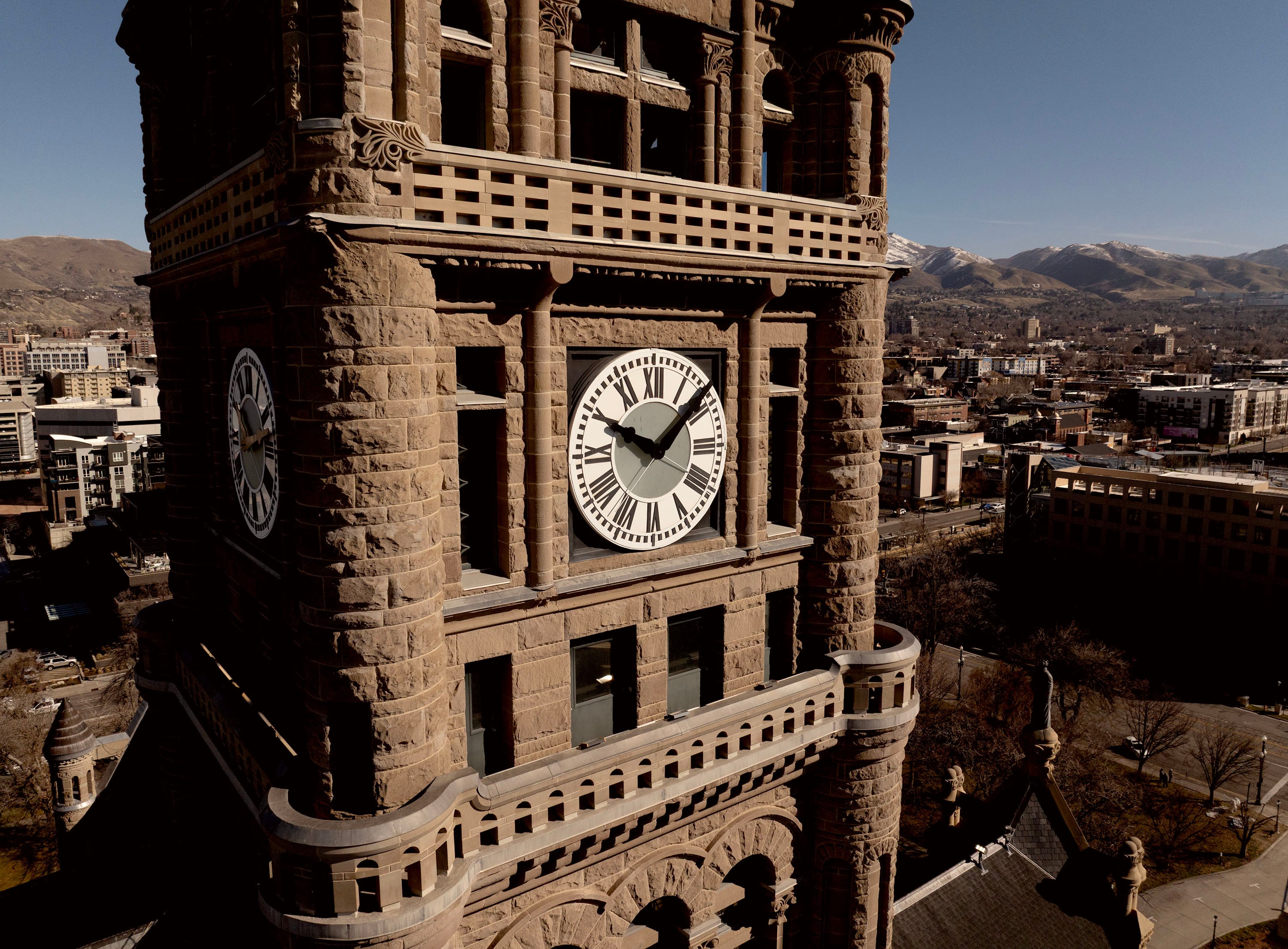 Daylight saving time has representatives debating around the clock — literally