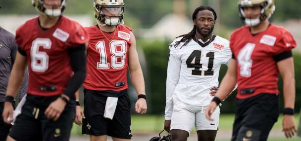 Running back Alvin Kamara has a new deal with the Saints for 2026, agent says