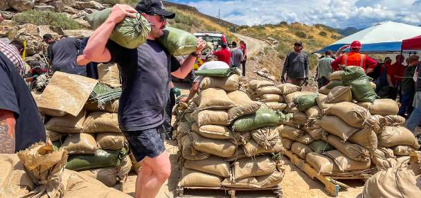 2,000 sandbags filled, barriers installed to prepare for potential flooding near U of U