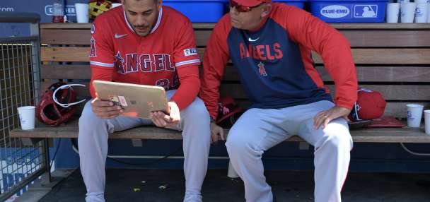 MLB restricts dugout iPad use to prevent use of AI to make decisions