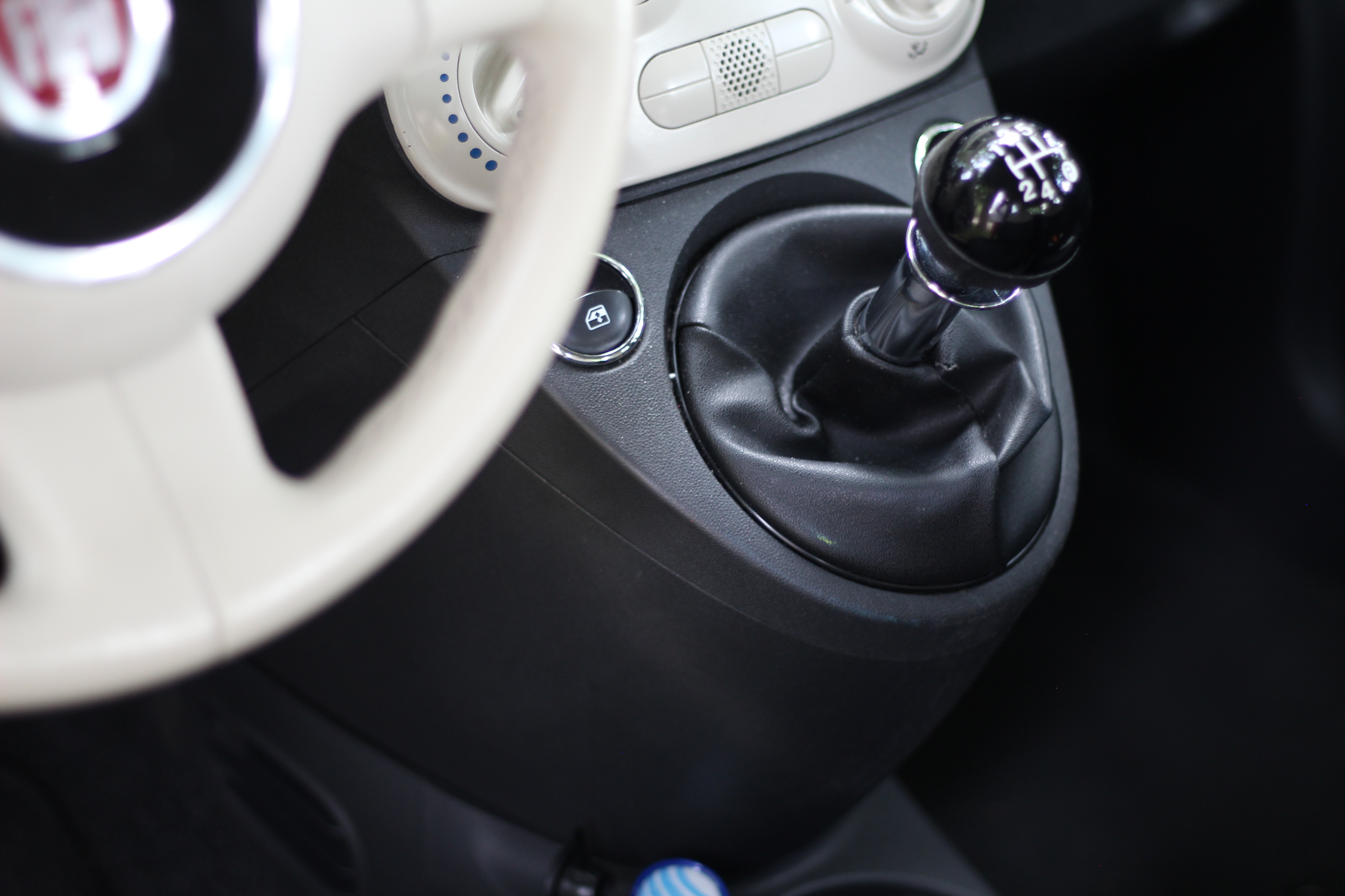 Five-speed shifter on a Fiat 500.