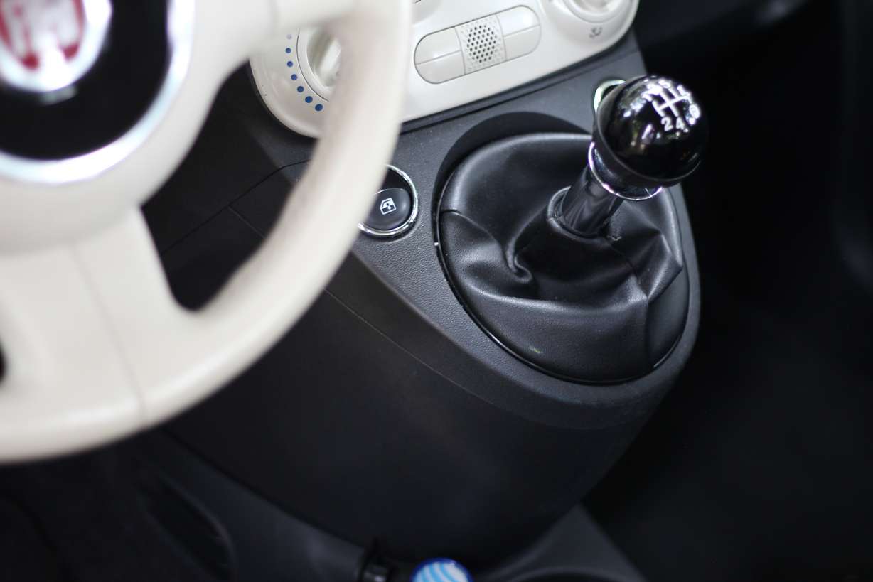 Five-speed shifter on a Fiat 500.